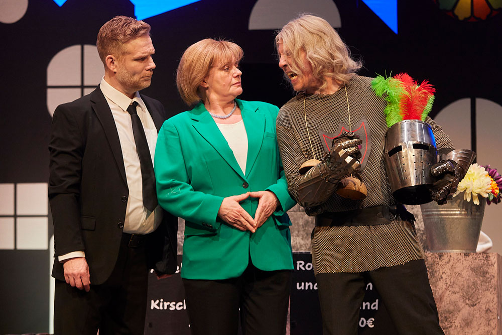 'Miss Merkel' mit Marco Linke, Kathrin Busch und Marc Gelhart (v.l.)